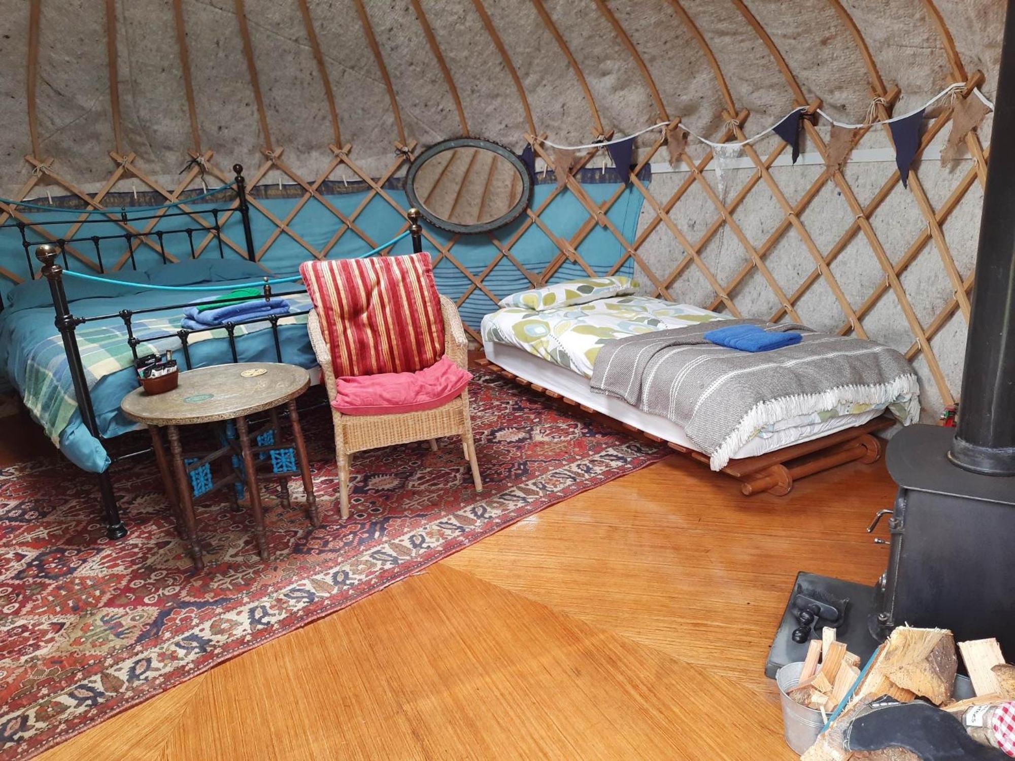 Ceridwen Glamping, Double Decker Bus And Yurts Hotel Llandysul Bagian luar foto