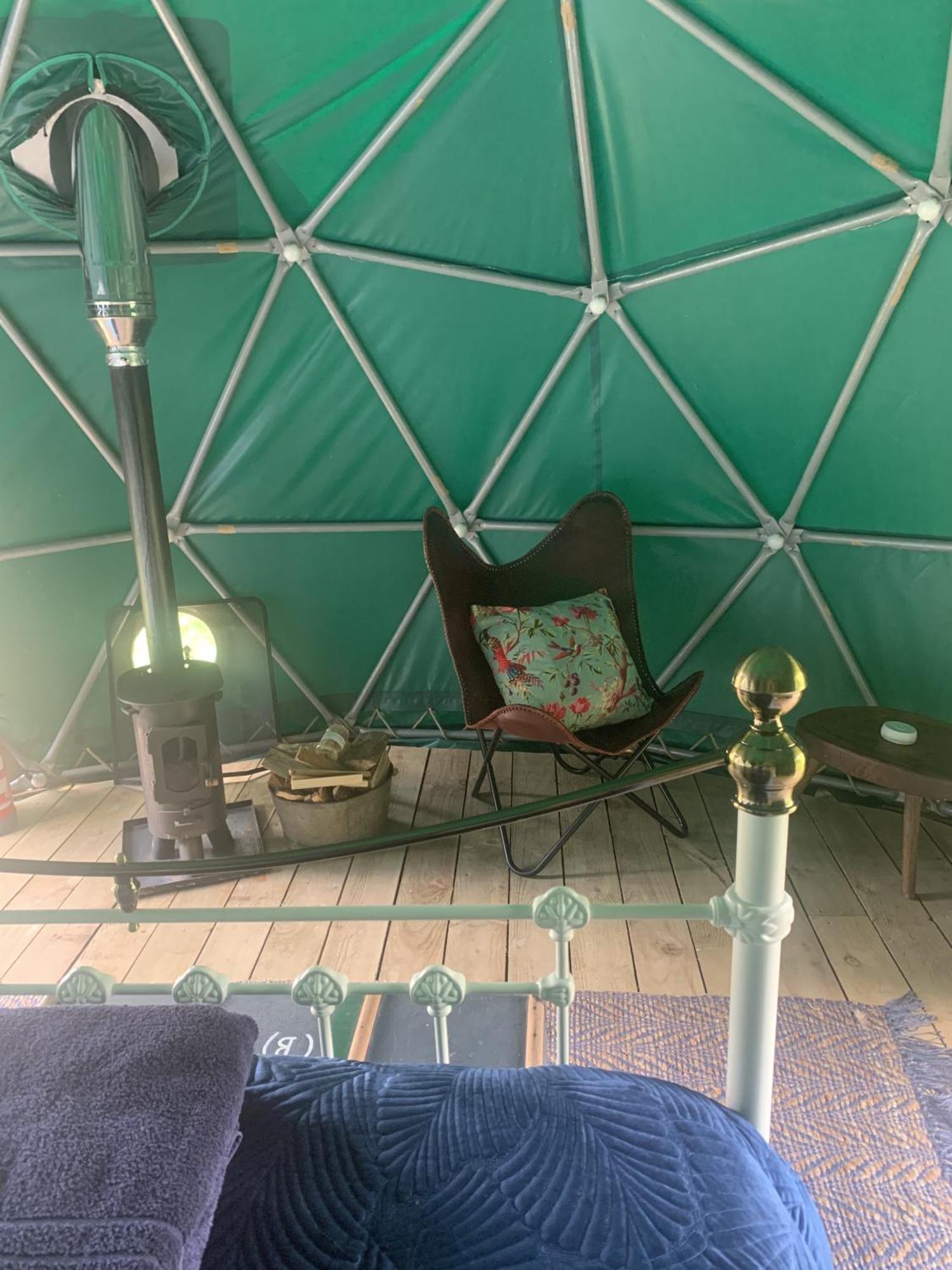 Ceridwen Glamping, Double Decker Bus And Yurts Hotel Llandysul Bagian luar foto
