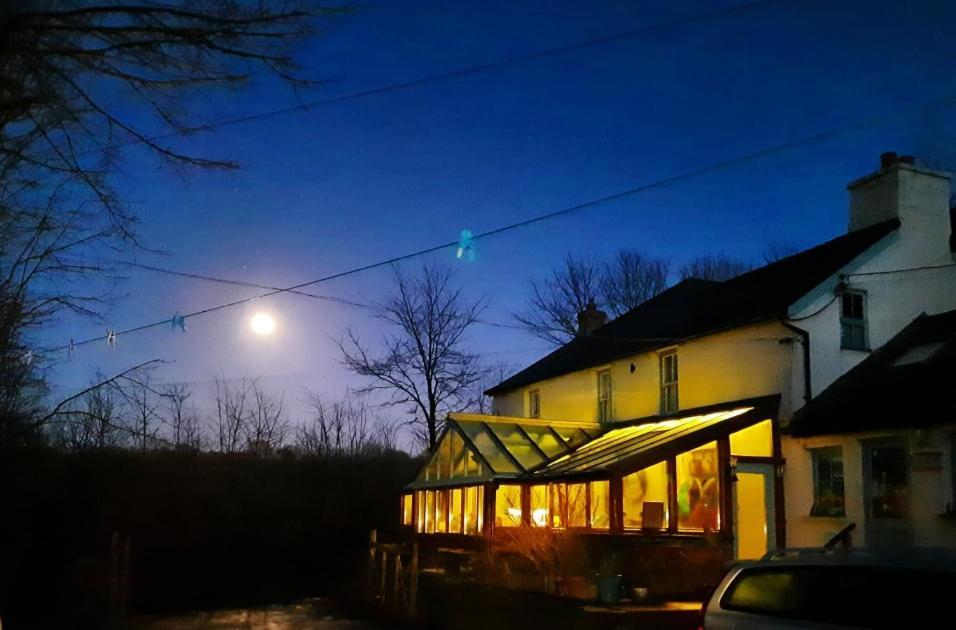 Ceridwen Glamping, Double Decker Bus And Yurts Hotel Llandysul Bagian luar foto