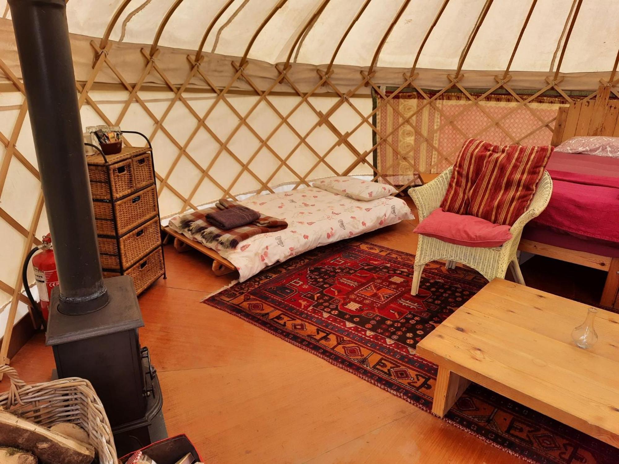 Ceridwen Glamping, Double Decker Bus And Yurts Hotel Llandysul Bagian luar foto