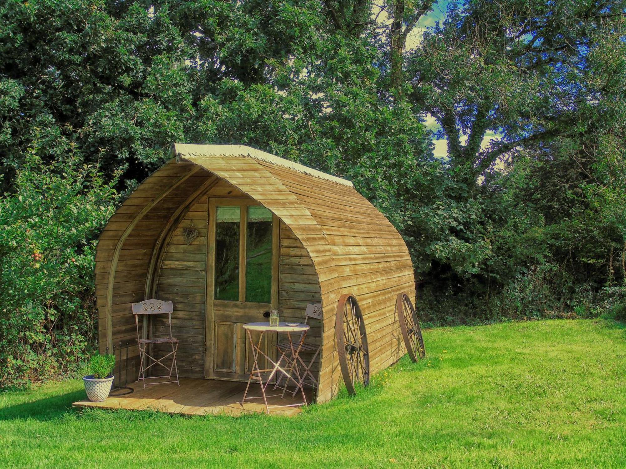 Ceridwen Glamping, Double Decker Bus And Yurts Hotel Llandysul Bagian luar foto