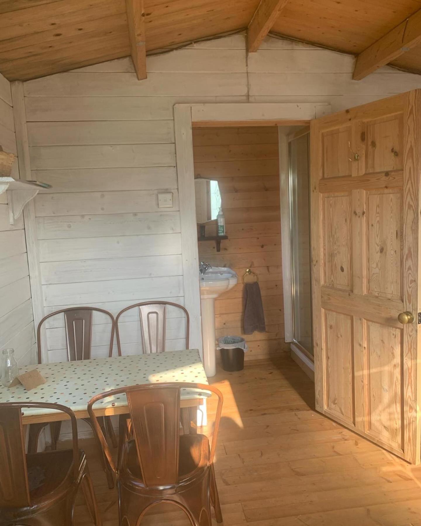 Ceridwen Glamping, Double Decker Bus And Yurts Hotel Llandysul Bagian luar foto