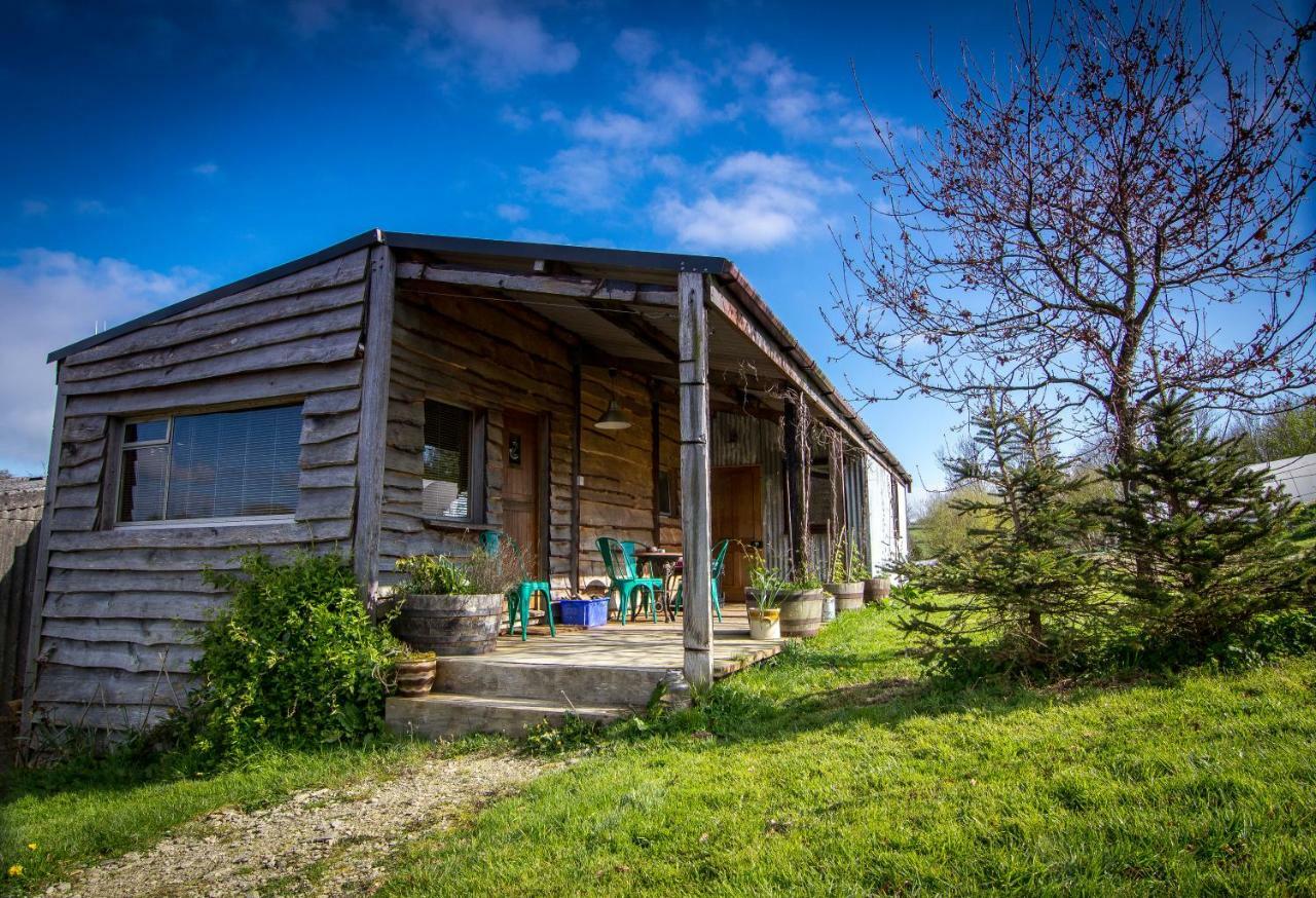Ceridwen Glamping, Double Decker Bus And Yurts Hotel Llandysul Bagian luar foto